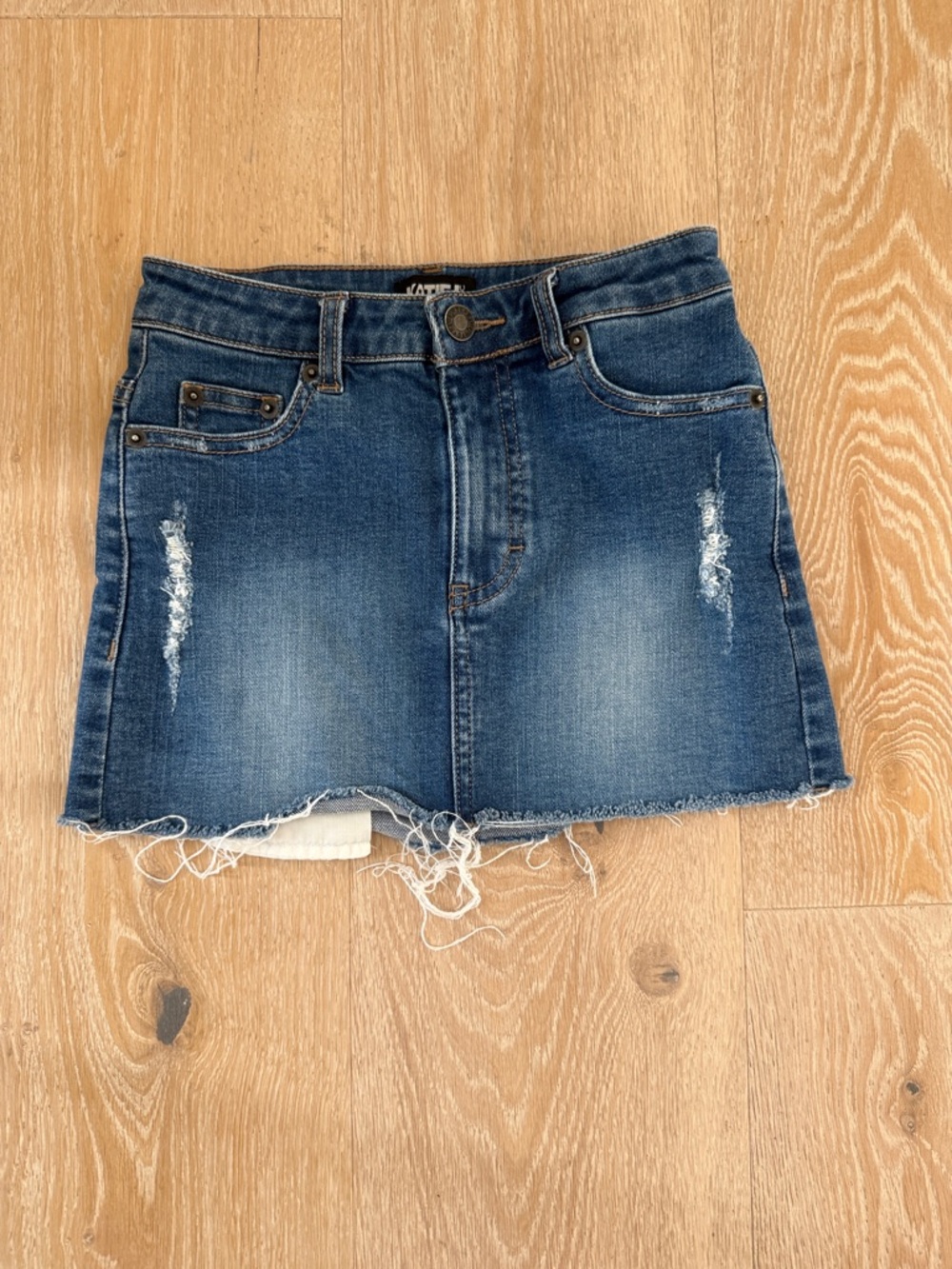 Katie J Distressed Denim Skirt Sz Med